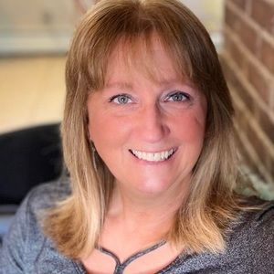 Meet your Posher, Debbie